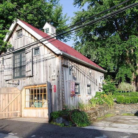 Lily Garden Bed And Breakfast ハーパーズ・フェリー エクステリア 写真