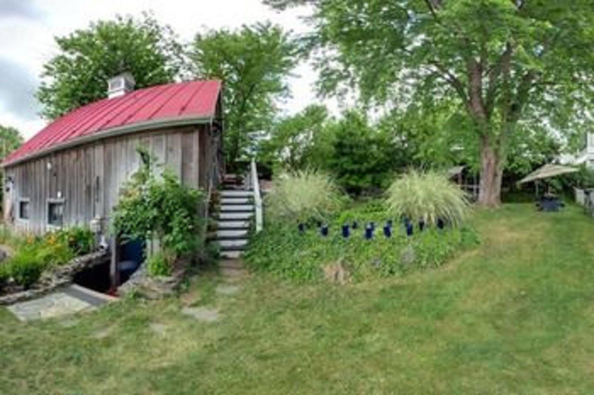 Lily Garden Bed And Breakfast ハーパーズ・フェリー エクステリア 写真