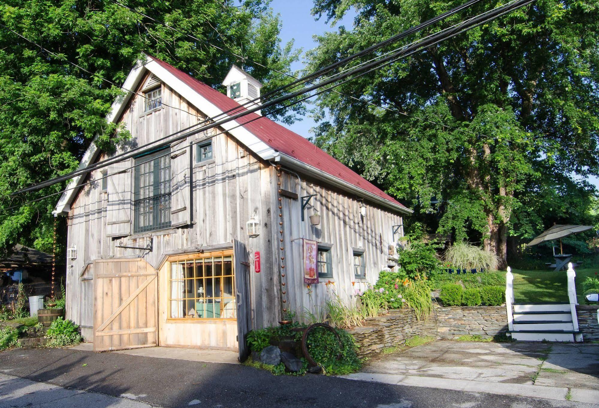 Lily Garden Bed And Breakfast ハーパーズ・フェリー エクステリア 写真